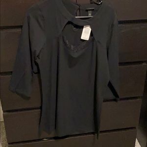 3/4 sleeve keyhole neckline top